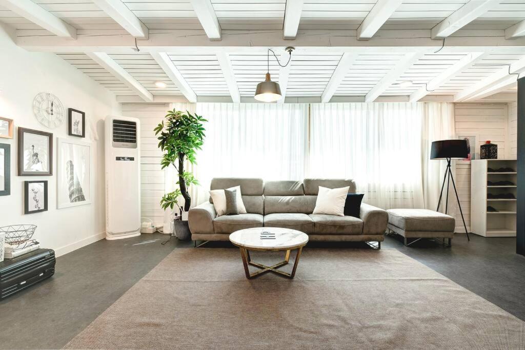 Hongdae 4Bed Room House โซล ภายนอก รูปภาพ