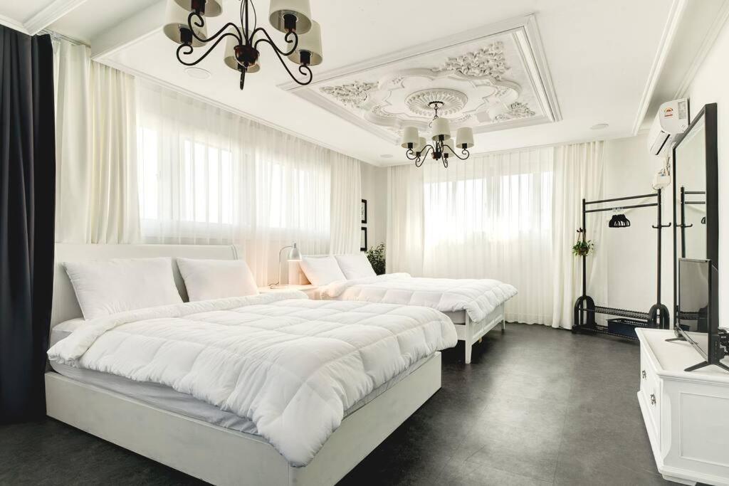 Hongdae 4Bed Room House โซล ภายนอก รูปภาพ