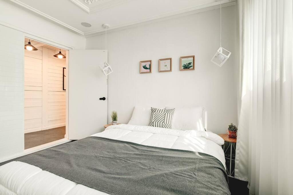 Hongdae 4Bed Room House โซล ภายนอก รูปภาพ