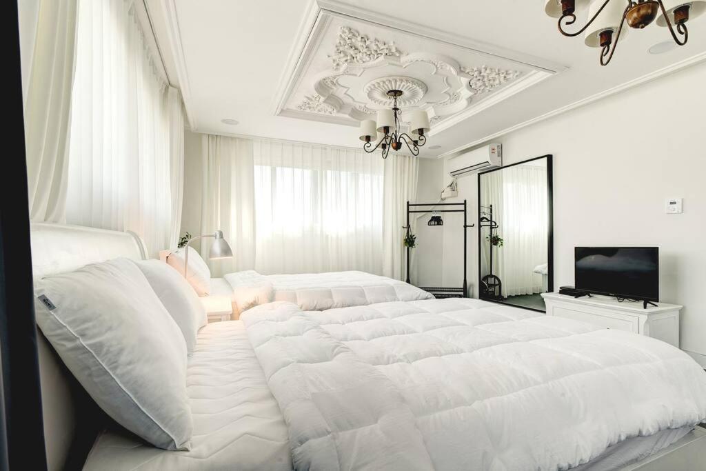 Hongdae 4Bed Room House โซล ภายนอก รูปภาพ